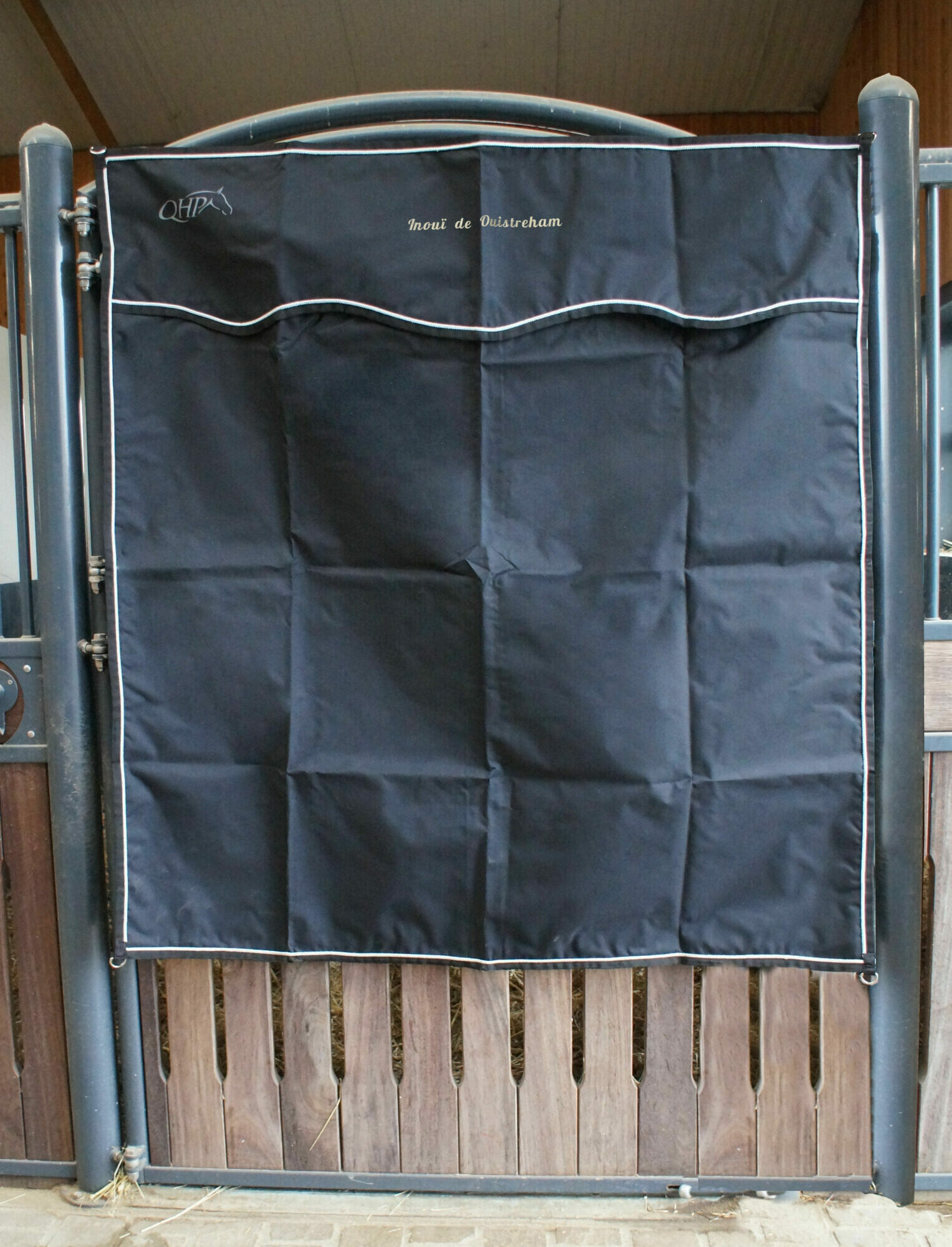 Rideau de box avec broderie 170 x 180cm